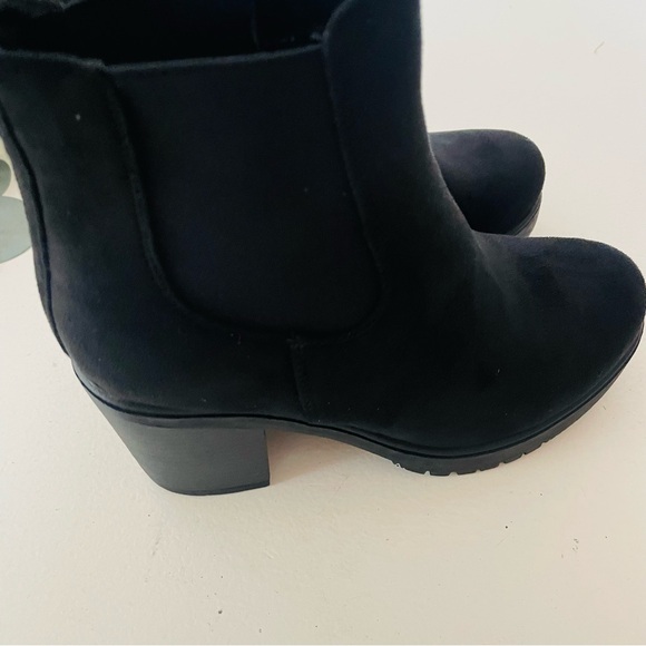 Dream Pairs Chunky Heel Chelsea Boots - Picture 5 of 10